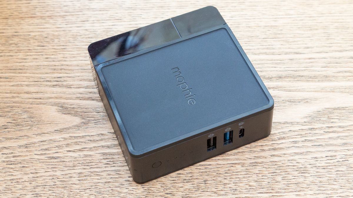 Mophie's Powerstation Hub Is HalfCharger, HalfPower Adapter and