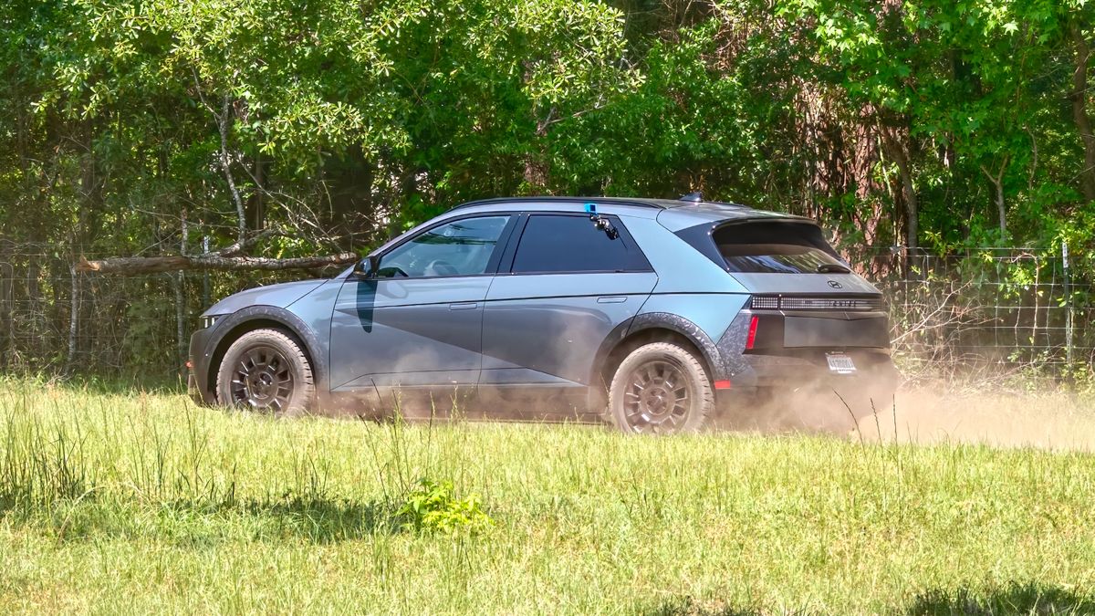 Hyundai IONIQ 5 XRT rallycross first look.