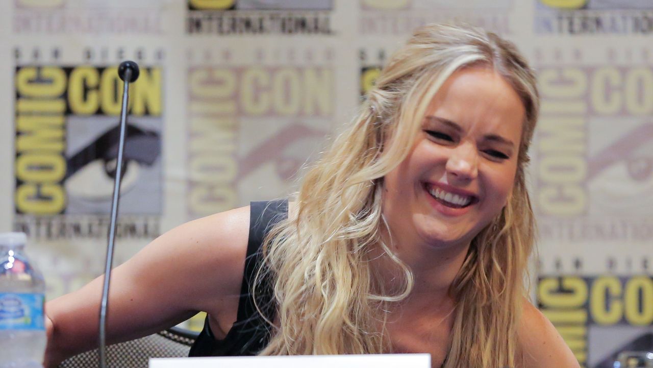 mc-jennifer-lawrence-birthday