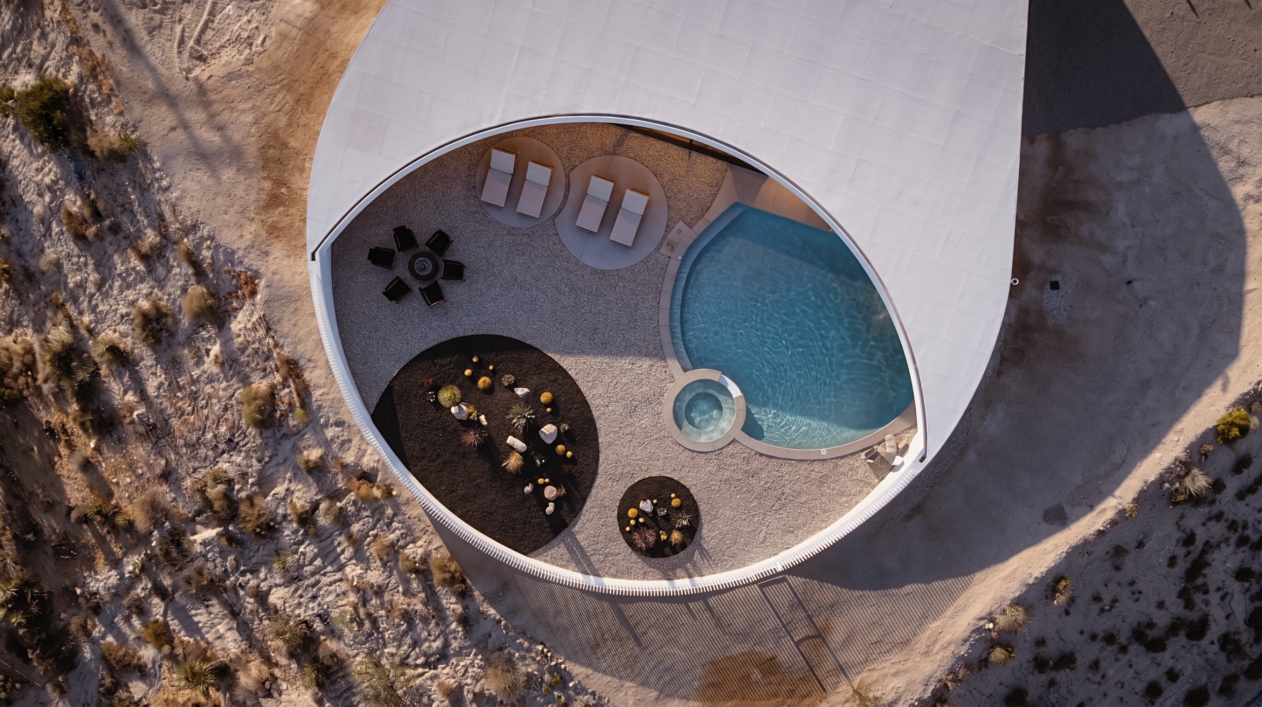 Avocado House, a Californian desert house with a quirky shape