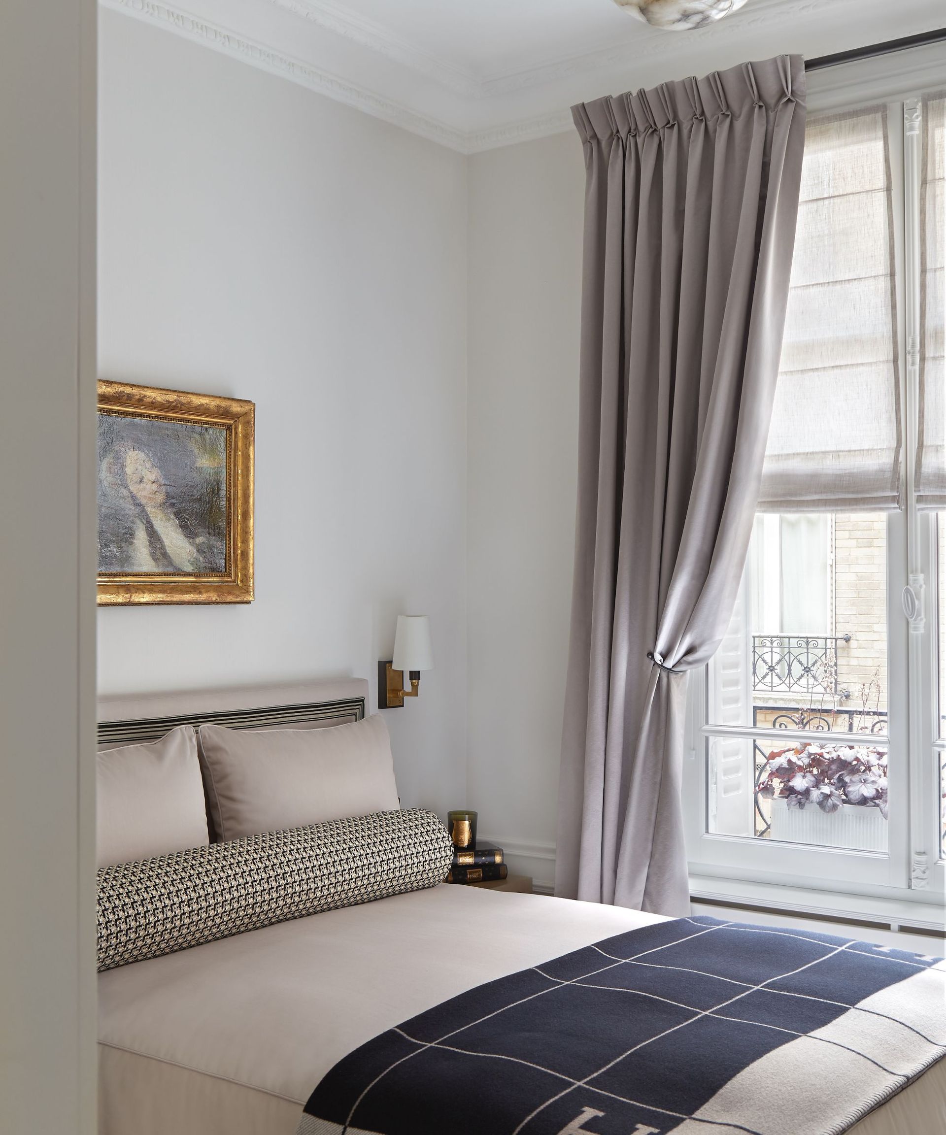 This Paris pied-à-terre is a masterclass in space planning | Homes and ...