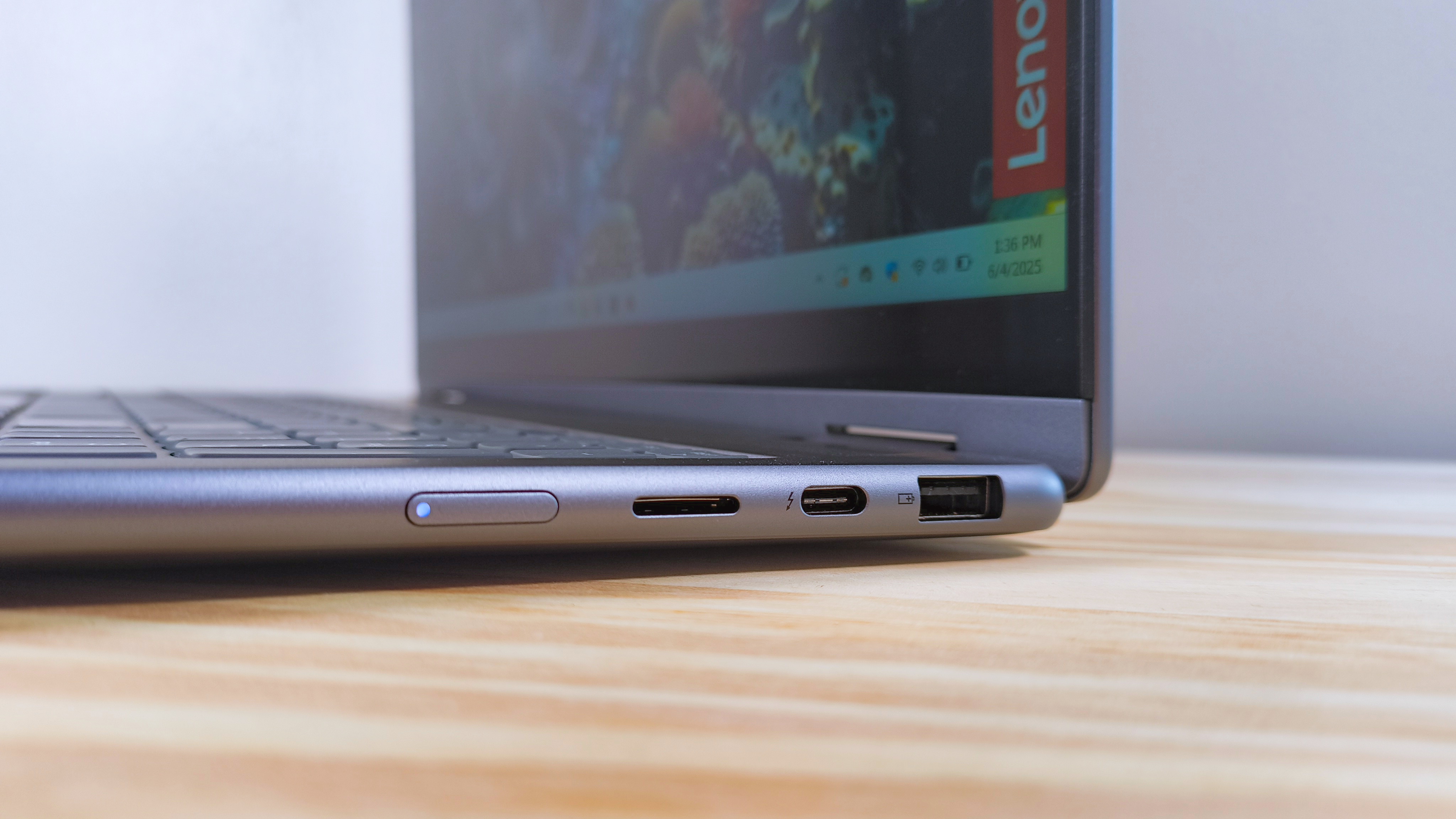 Close up of the ports on the right side of the Lenovo Yoga 7i 2-in-1 16