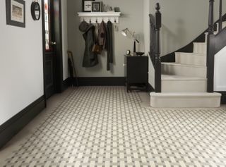 Woven vinyl flooring