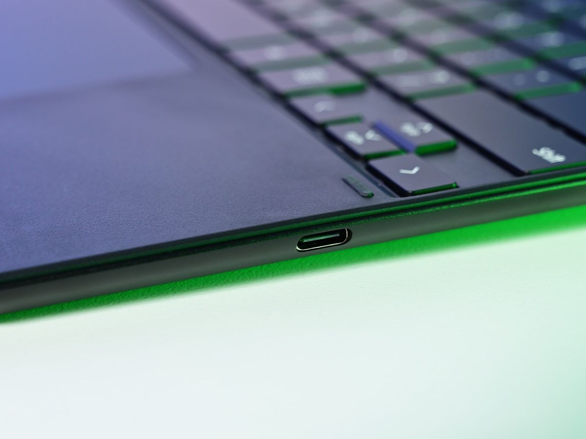Brydge Sp Surface Pro 8 Port