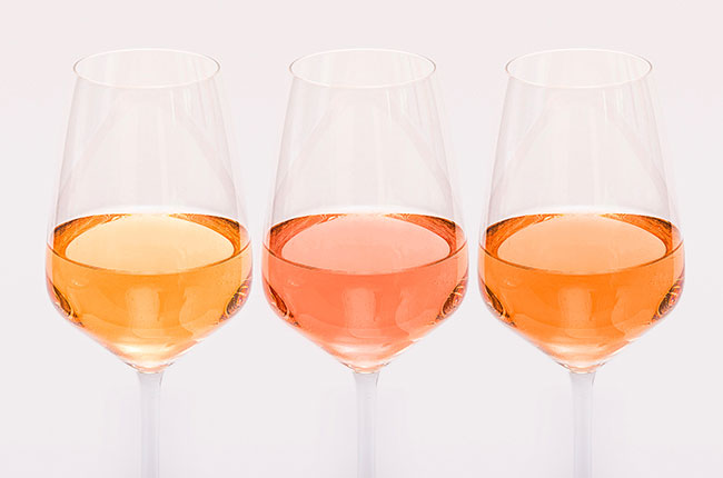 pale ros&amp;eacute; wine colour