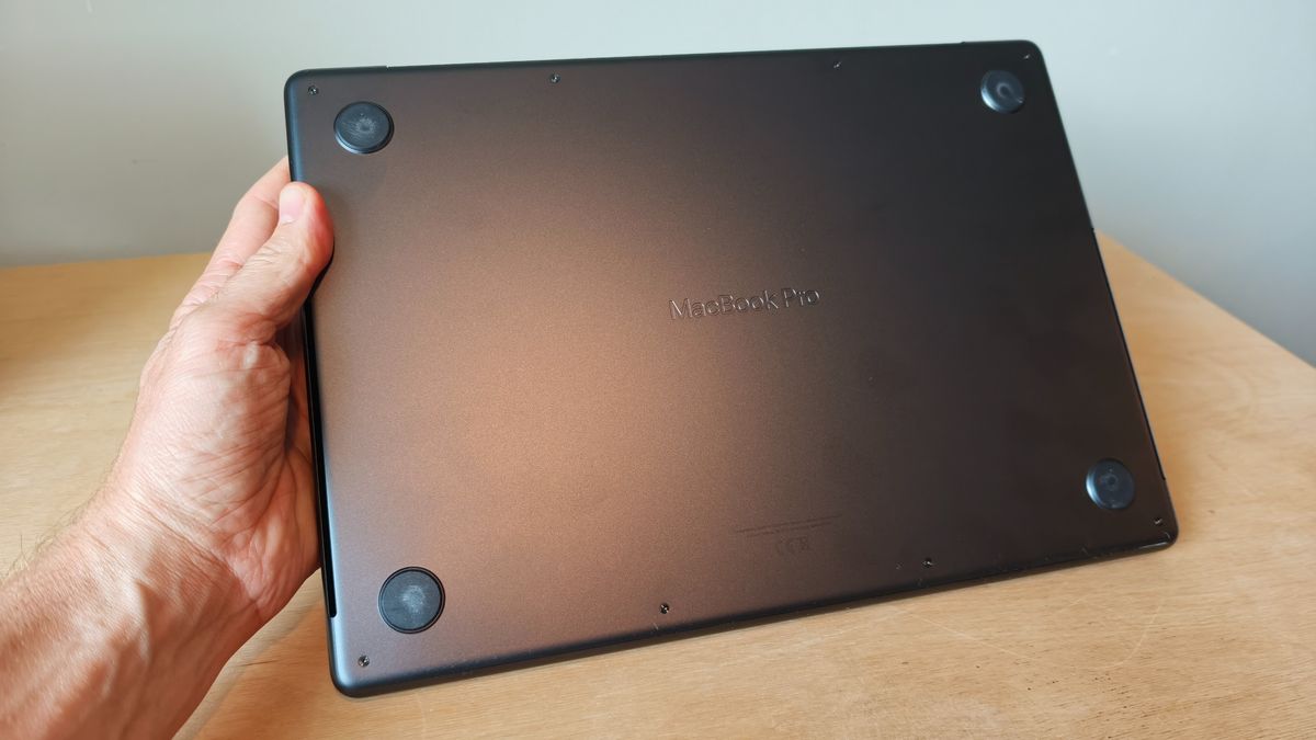 MacBook Pro M5 14-inch