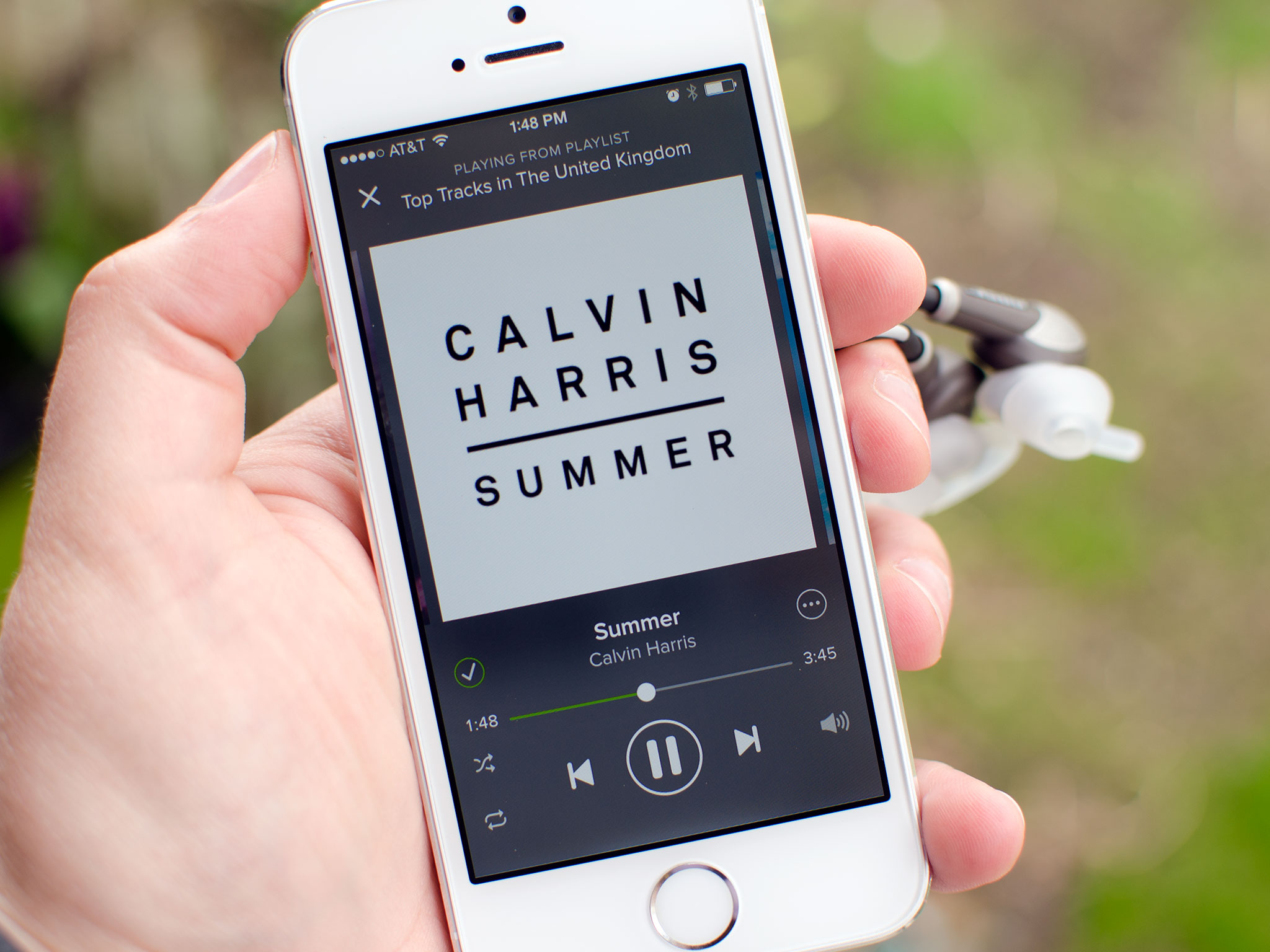 Spotify на iphone. Spotify IOS mobile. Плейлист iphone. Spotify. Iphone playlist.