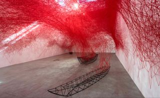 Chiharu Shiota’s ’Uncertain Journey’ entangles Blain|Southern gallery, Berlin
