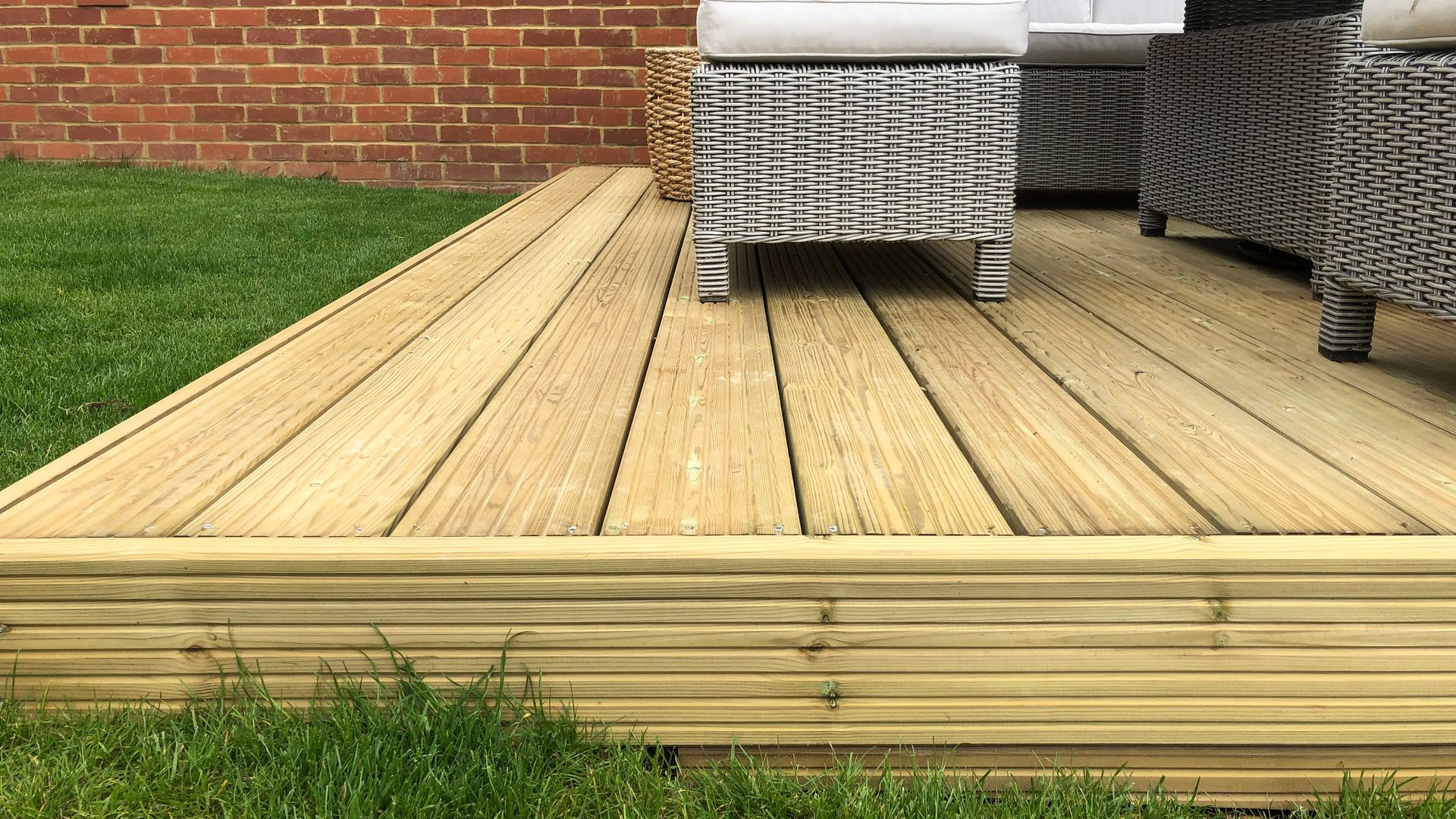 What is The Best Wood For Decking? We Ask The Experts Homebuilding