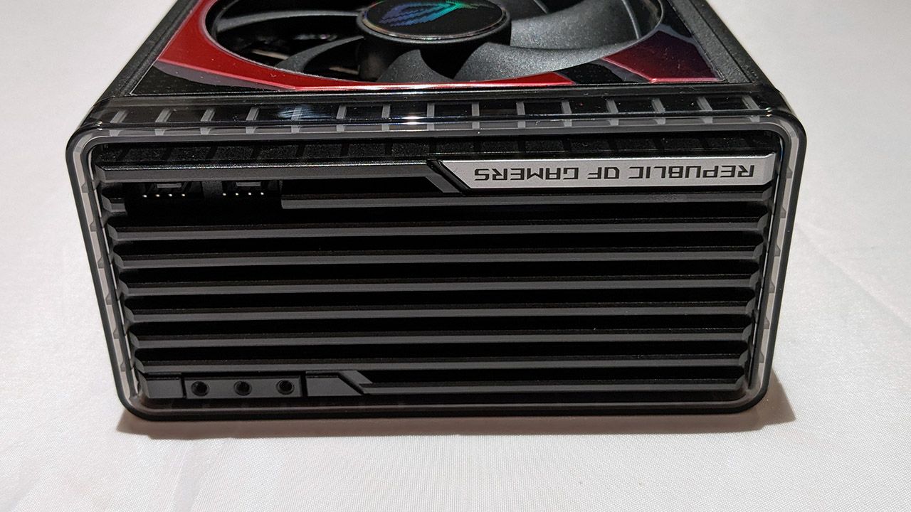 Asus ROG Strix GeForce RTX 4090 outer side