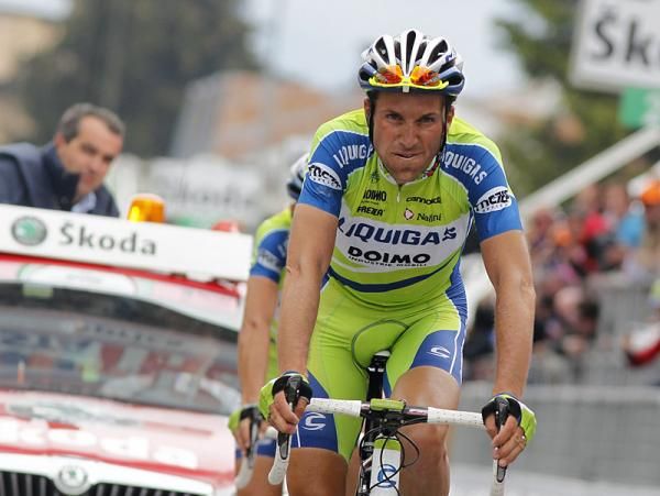 Ivan Basso (Liquigas - Doimo) finishes second on stage 19 and takes over the race lead.