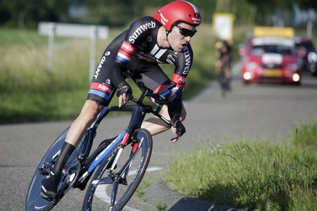 Tom Dumoulin on his way to winning the 2016 Dutch national time trial title.