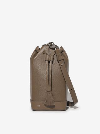 Milkman in Grained Taupe Calfskin – Rsvp Paris