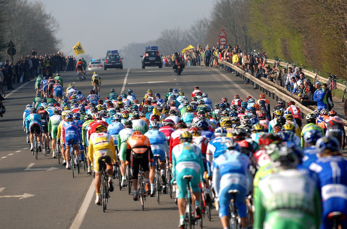 The peloton fans across the road