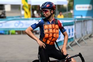 Cecilie Uttrup Ludwig wearing an ice vest to stay cool