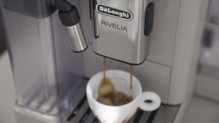 Brewing an espresso in the De'Longhi Rivelia