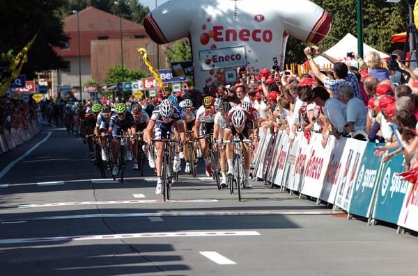 Just meters from the finish line Jurgen Roelandts (Lotto Belisol) draws even with Giacomo Nizzolo (RadioShack-Nissan).