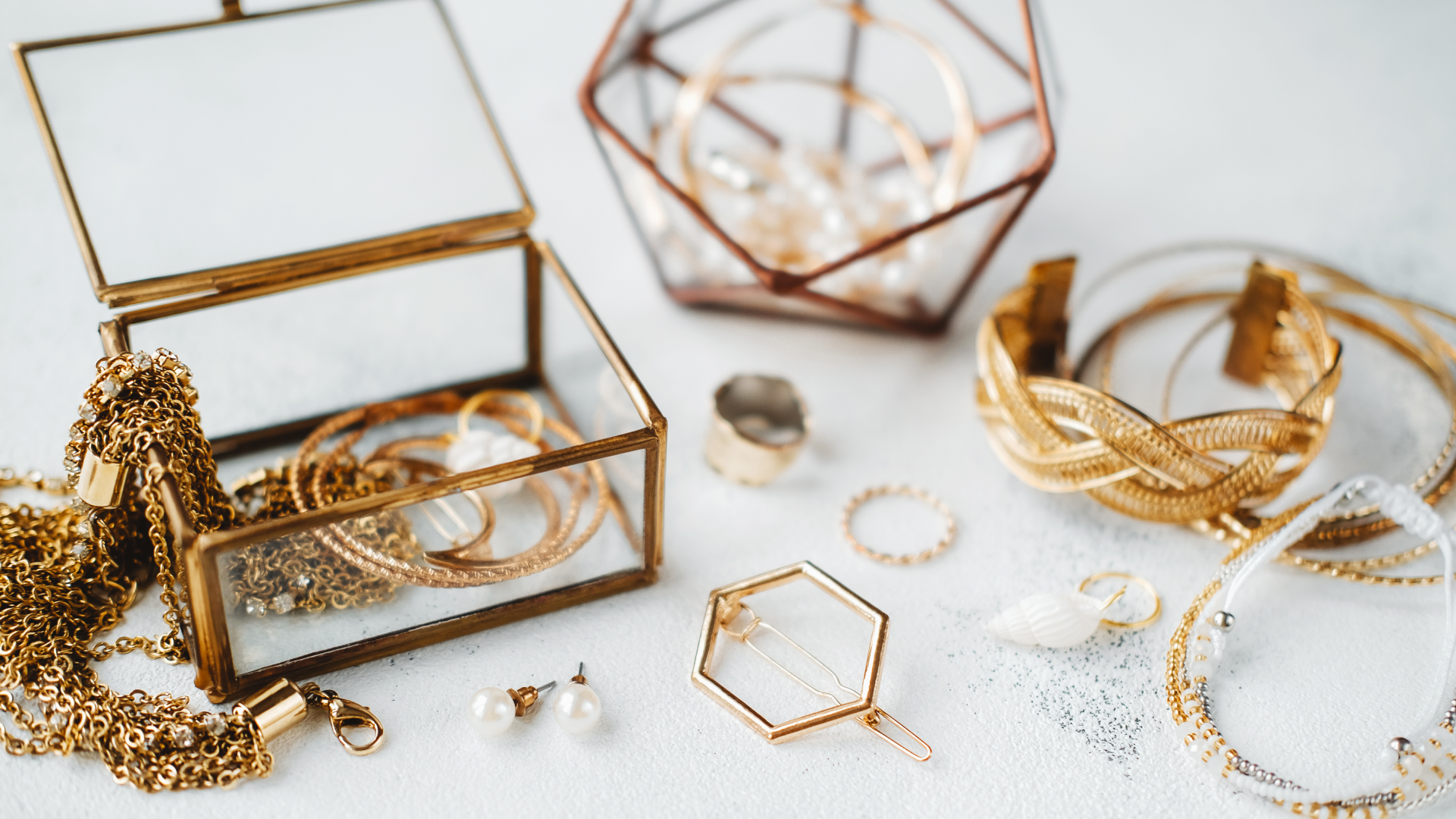 How to Clean Gold Jewelry With Simple Household Products