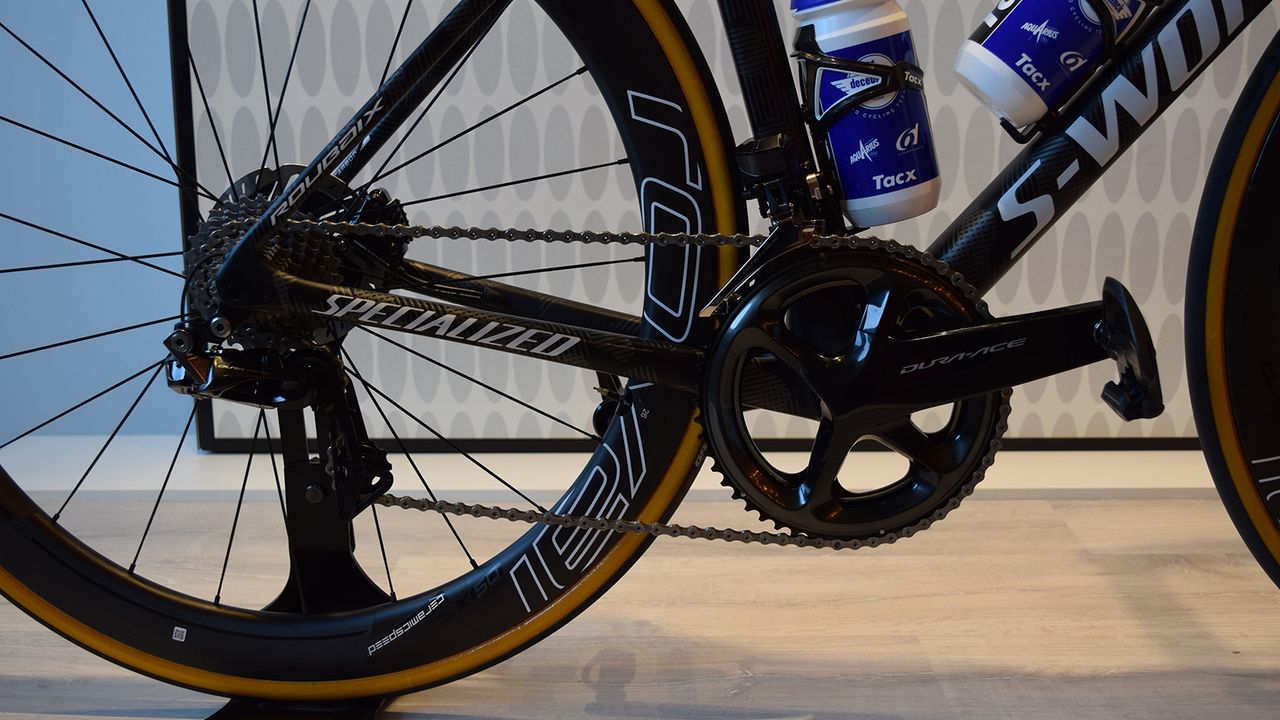 Gilbert and Lampaert ran Shimano Dura-Ace R9100 series drivetrains