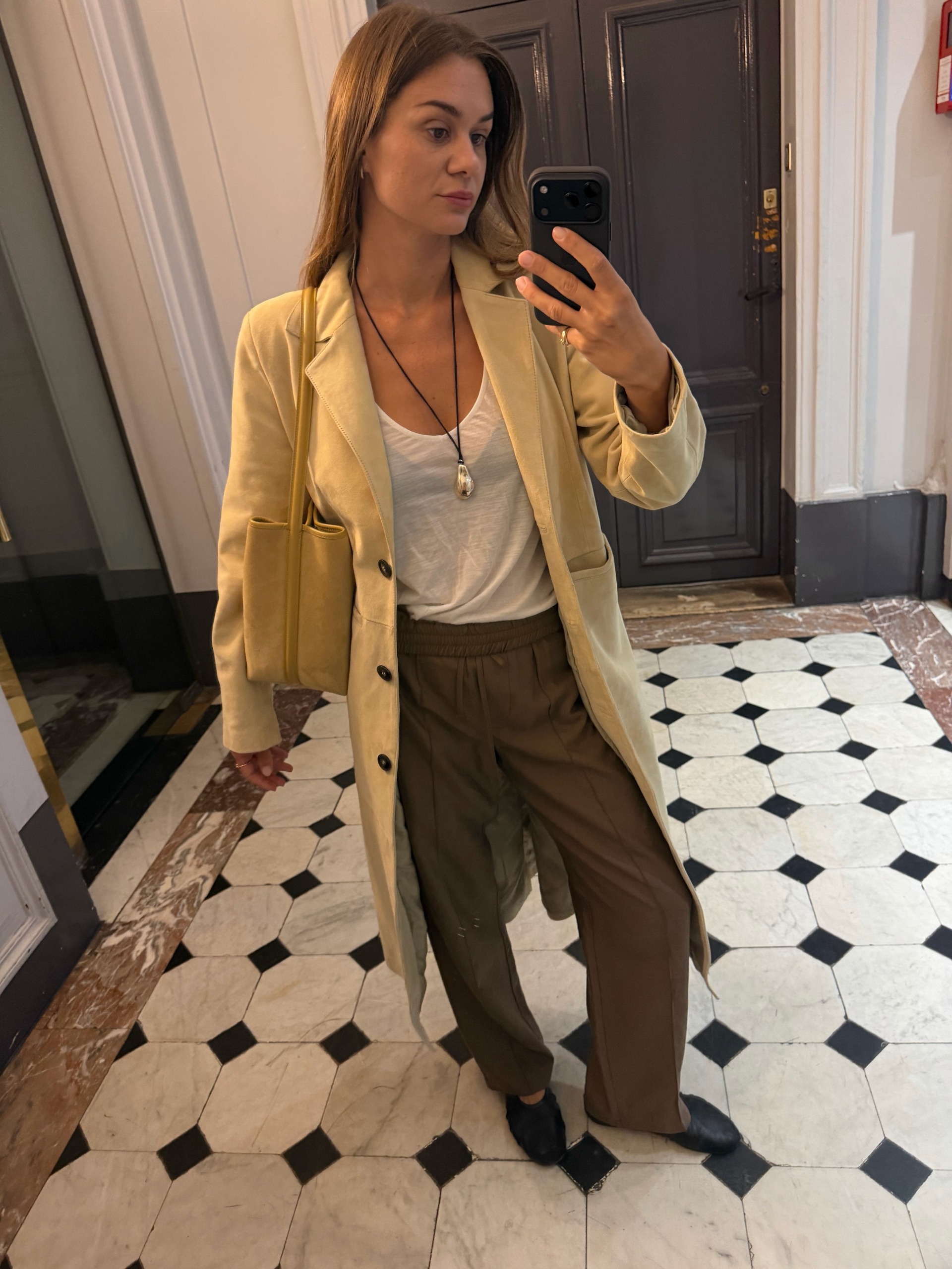 @annelauremais styling a pair of ballet flats