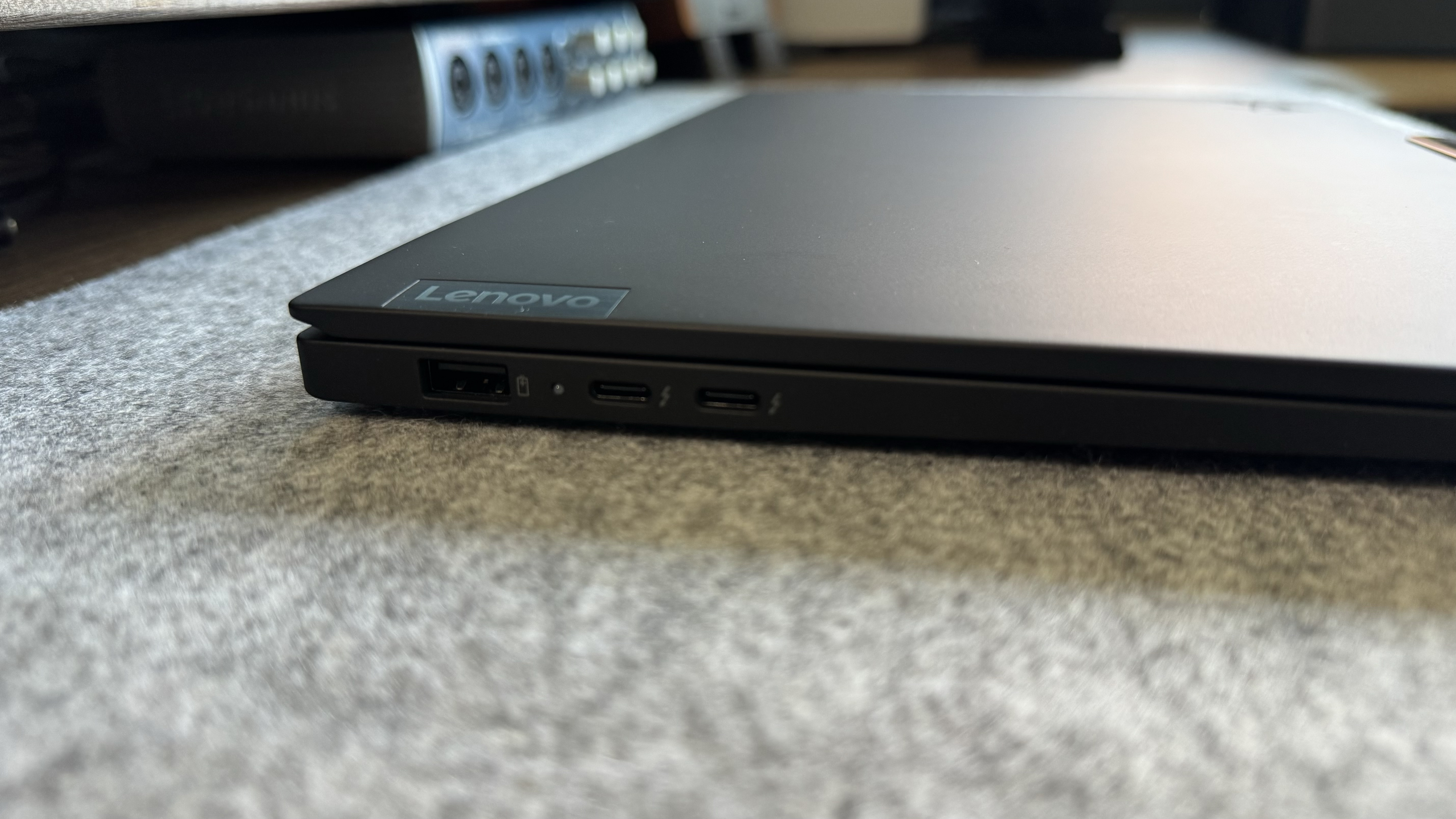 Lenovo | ThinkPad X1 Carbon Gen 13 Aura