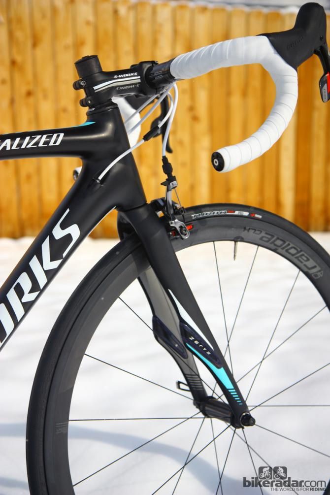 Specialized carries some of the shaping concepts from the full-blown Tarmac SL4 line to the Roubaix SL4 but with a size-specific lower steerer diameter that varies from 1 1/8" to 1 3/8".