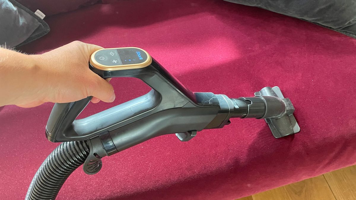 Shark Vertex Bagless Corded Canister Vacuum review Top Ten Reviews