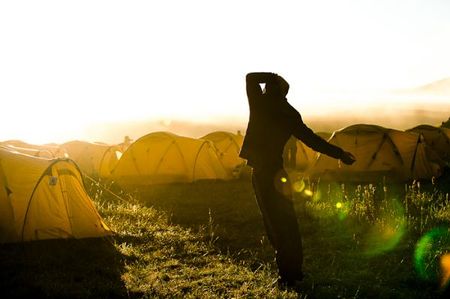 A bright and sunny morning dawned for stage 9