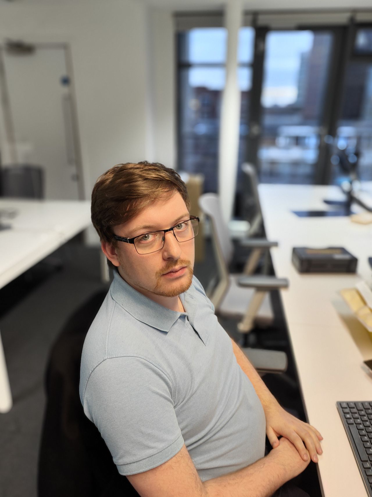 a profile photo taken on the Oppo Find X5 Pro