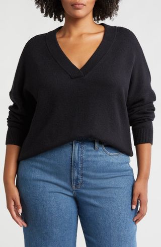 Oversize V-Neck Sweater