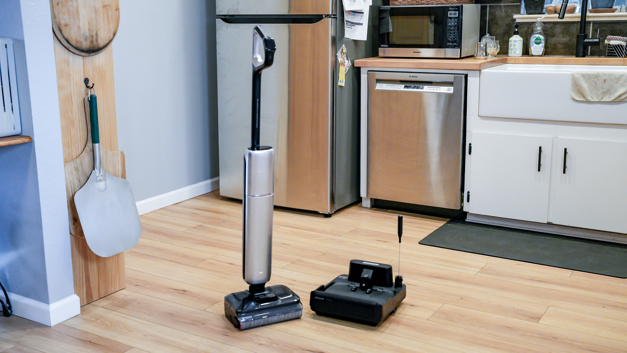 Dreame Aero Pro Wet Dry Vacuum in a kitchen