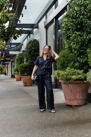 eQ7b5EsHuJpGkjtt32oo3Y-320-80 5 عناصر صيفية يرتديها مصمم Nordstrom لتبدو عصرية