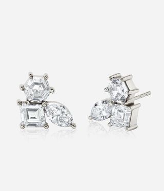 Vrai diamond earrings featuring three diamonds on white gold studs