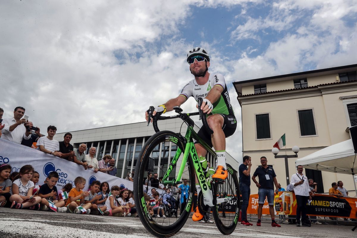 Mark Cavendish at the start