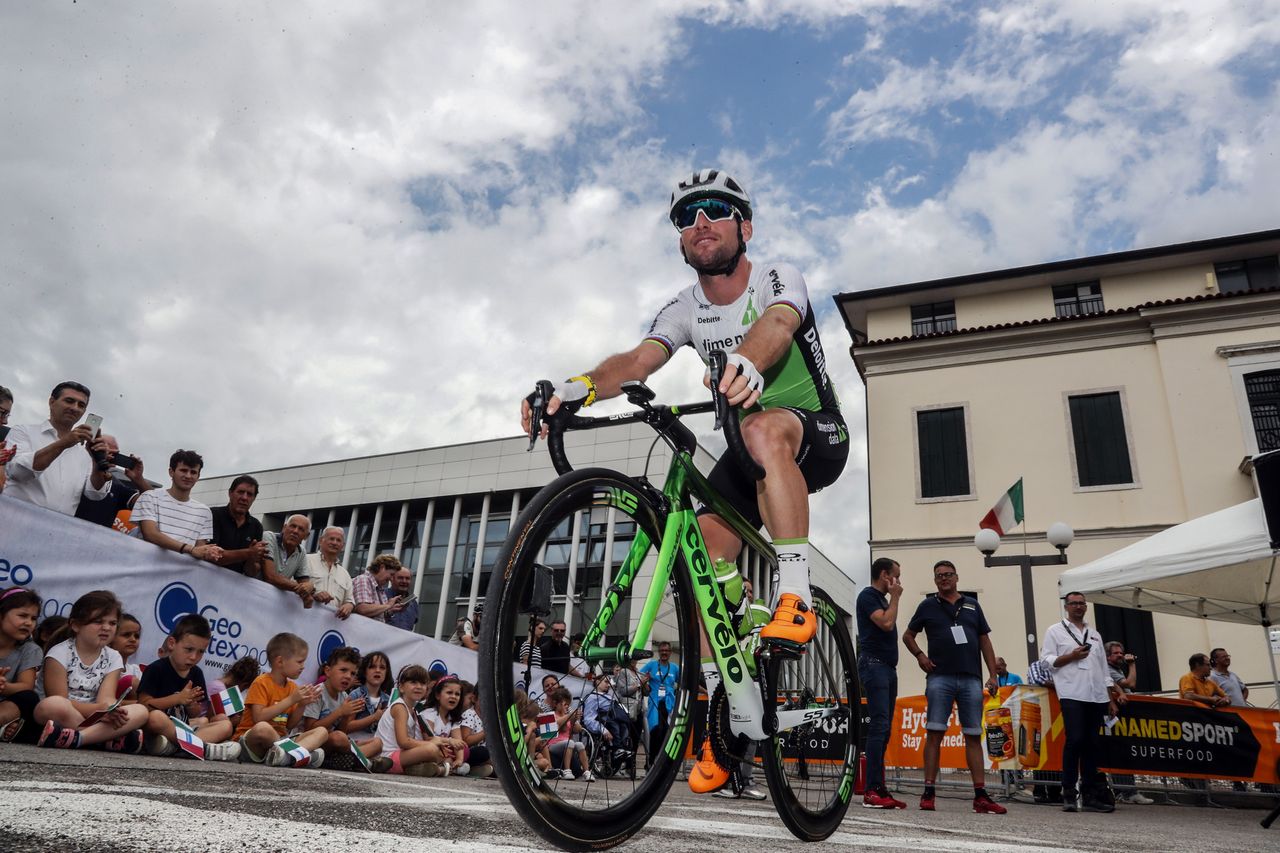 Mark Cavendish at the start