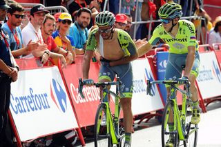 Robert Kiserlovski gets an assist to the finish of stage 5 at the Vuelta