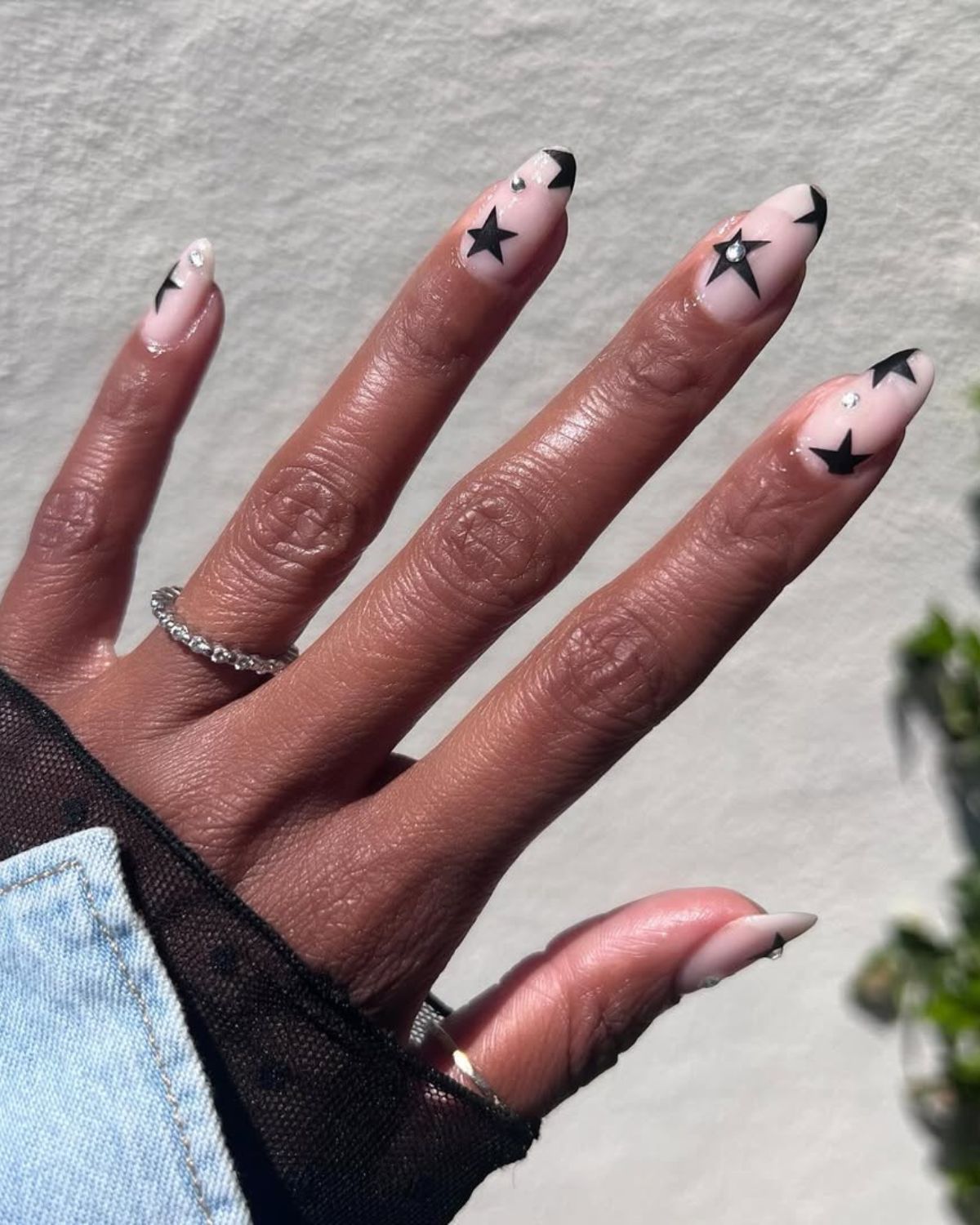 @themaniclub Best Neutral Nail Designs
