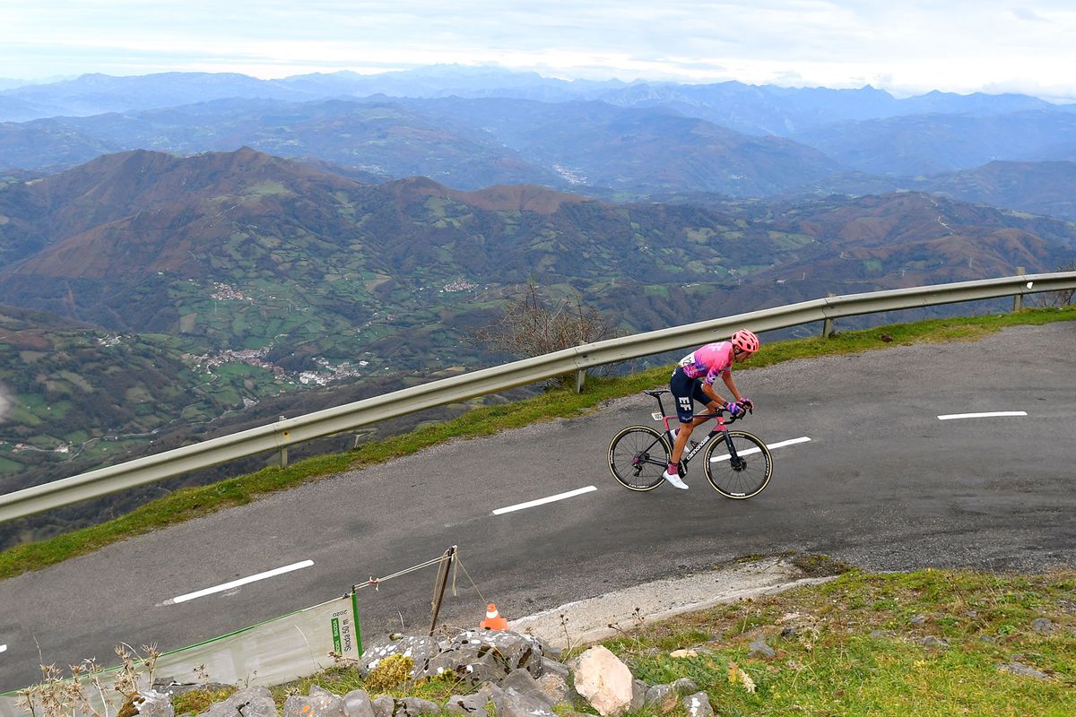 ALTODELANGLIRU SPAIN NOVEMBER 01 Hugh Carthy of The United Kingdom and Team EF Pro Cycling during the 75th Tour of Spain 2020 Stage 12 a 1094km stage from Pola de Laviana to Alto de lAngliru 1560m lavuelta LaVuelta20 La Vuelta on November 01 2020 in Alto de lAngliru Spain Photo by David RamosGetty Images