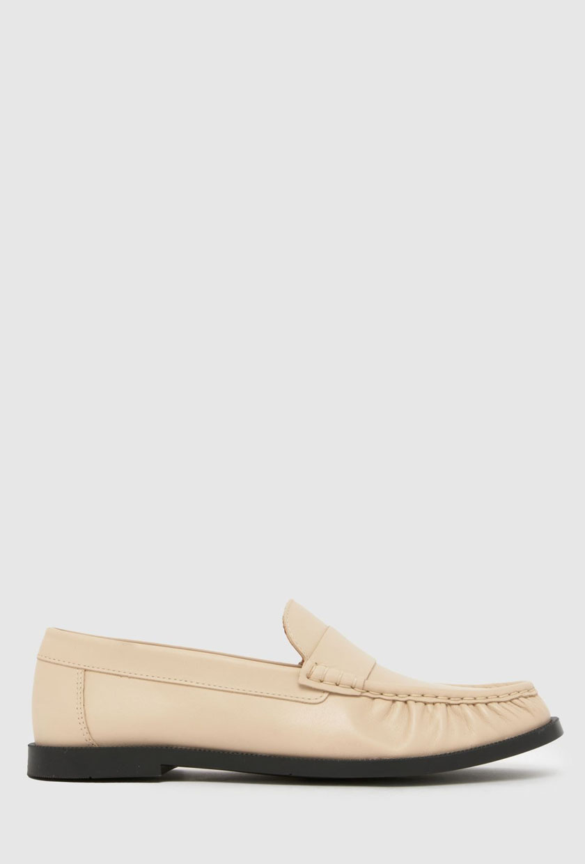 Schuh Libbie Leather Loafer in Stone