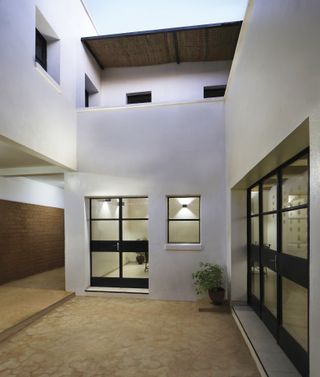 Niamey residential courtyard