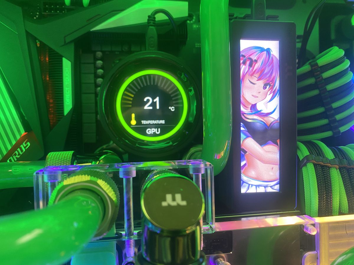 Thermaltake Debuts LCD Screen For Your RAM | Tom's Hardware