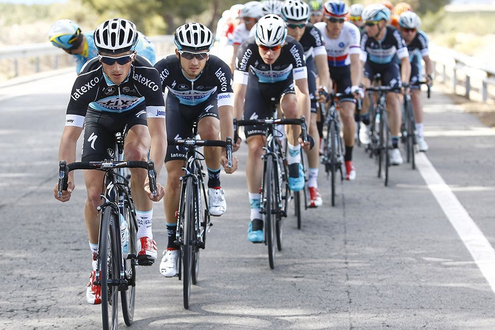 Etixx-Quickstep leads Mark Cavendish
