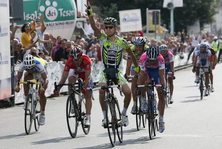 Giovanni Visconti takes the GP di Prato.