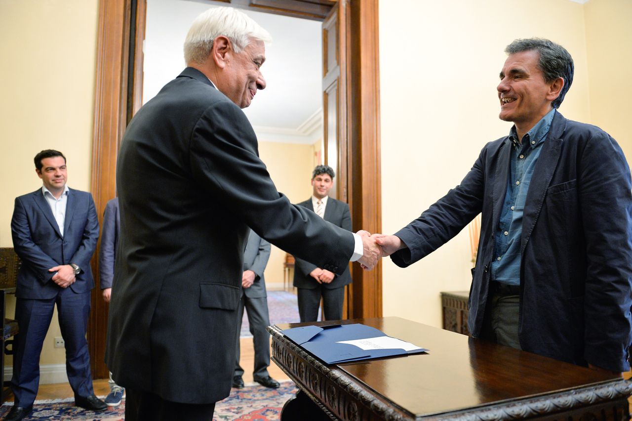 Greek President Prokopios Pavlopoulos and new Finance Minister Euclid Tsakalotos