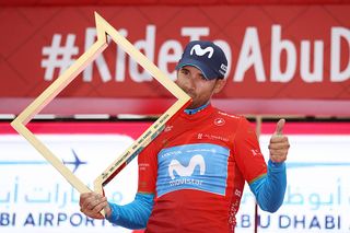 Alejandro Valverde (Movistar) wins final stage and overall at Abu Dhabi Tour, kisses the 24-karat gold trophy
