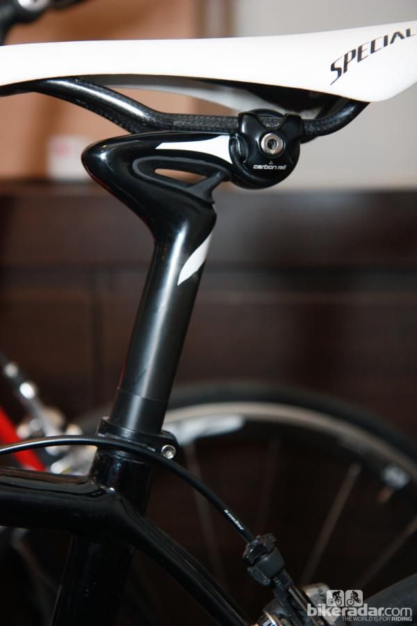 Specialized says Tom Boonen (Omega Pharma-QuickStep) has already tested this novel suspension seatpost but decided to play it safe on race day. Specialized unofficially calls this the 'COBL GOBL-R'.