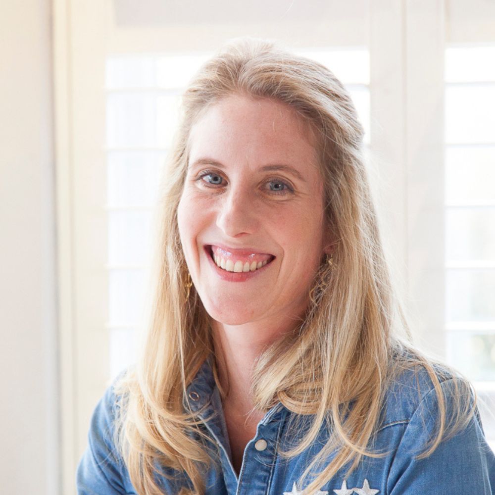 headshot of Anna Blakey