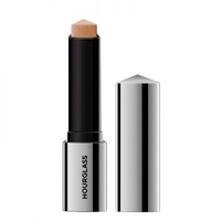 Hourglass Vanish Flash Highlighting Stick in Champagne Flash | £45Creamy and luxurious, dot on the inner corners of your eyes for a wide-awake look.