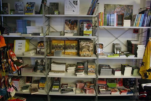 The shop sells a great number of books about this and other races - unfortunately most of them are in Flemish!
