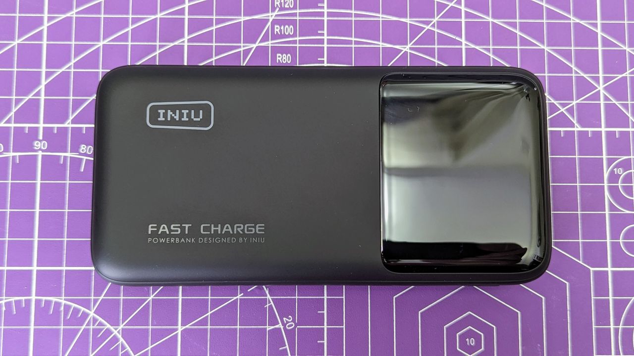 INIU B62 20,000mAh power bank